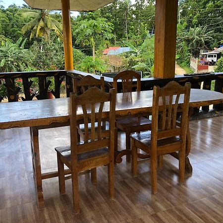 Fely'S Homestay Batuan Экстерьер фото