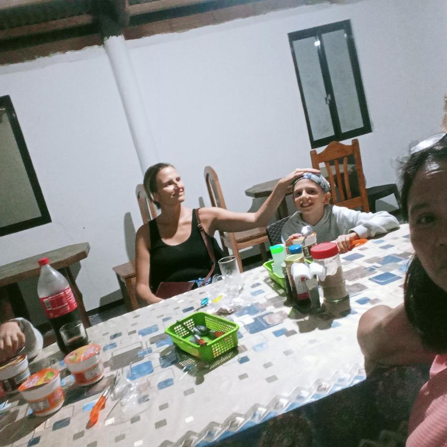 Fely'S Homestay Batuan Экстерьер фото
