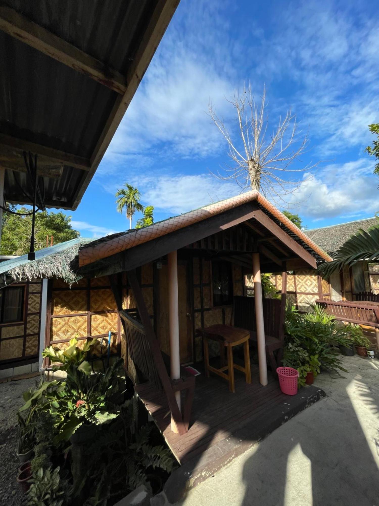 Fely'S Homestay Batuan Экстерьер фото