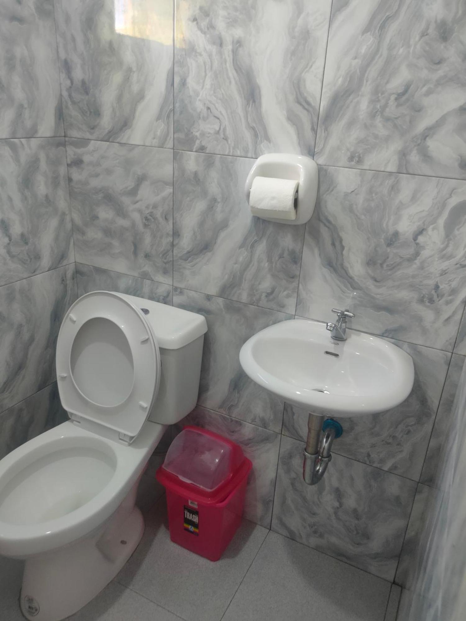 Fely'S Homestay Batuan Номер фото