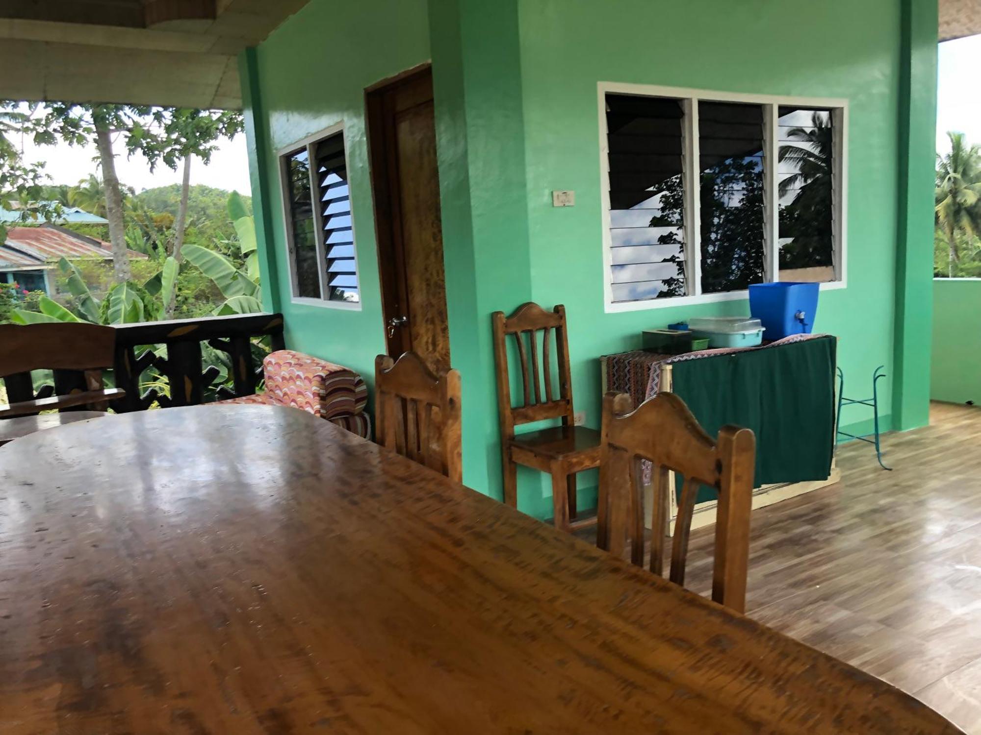 Fely'S Homestay Batuan Экстерьер фото